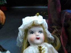 lot 12 3 porc dolls face white